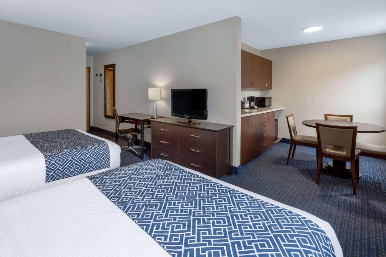 Super 8 By Wyndham Lachenaie/Terrebonne Esterno foto