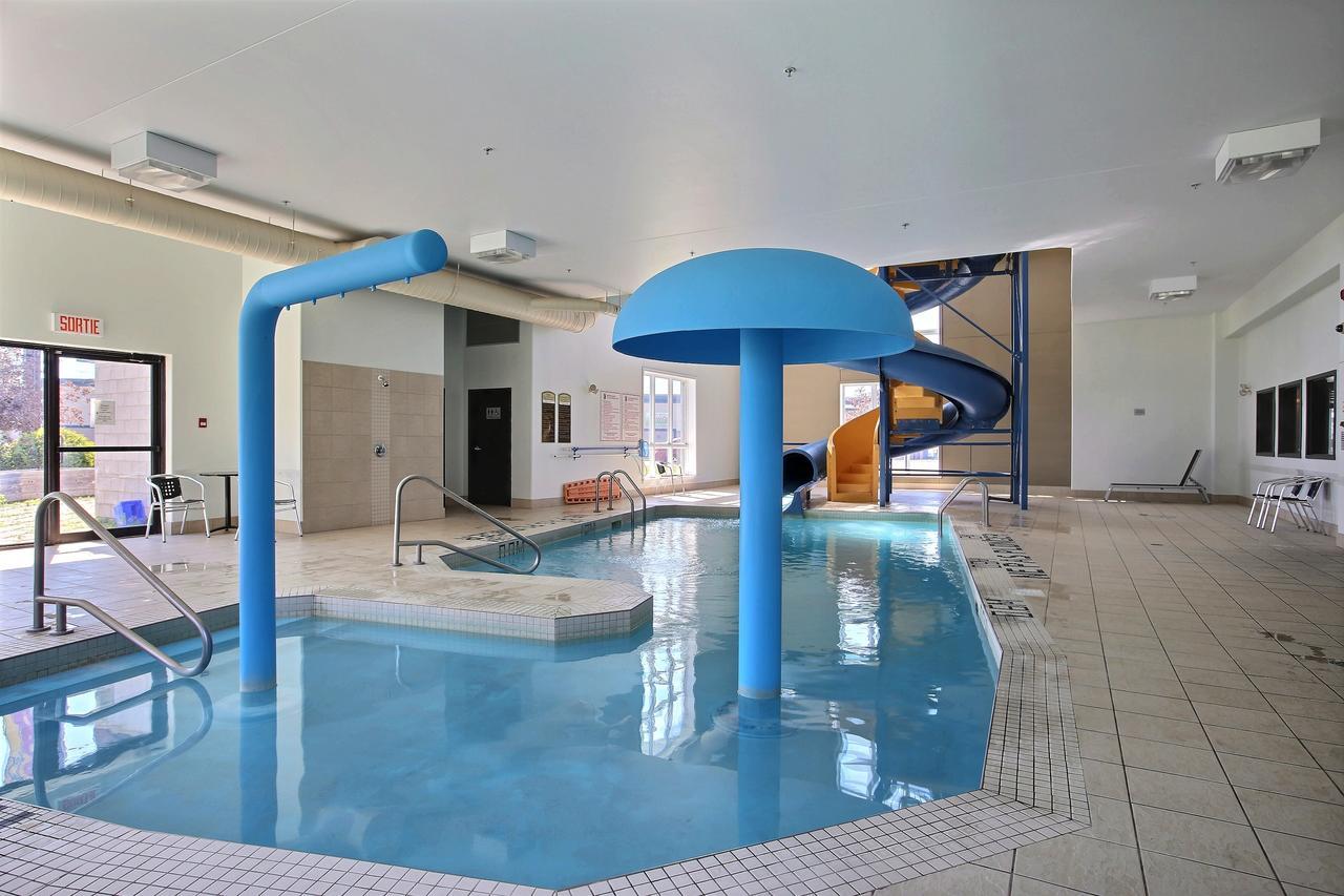 Super 8 By Wyndham Lachenaie/Terrebonne Esterno foto